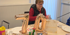 Krefeld: Elke Aßmann an ihrem 70. Geburtstag beim Überraschungsfrühstück.