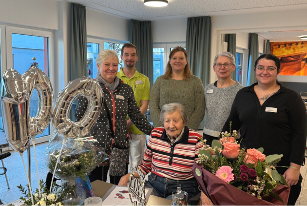 Dorsten: Bewohnerin bei ihrem 100. Geburtstag.